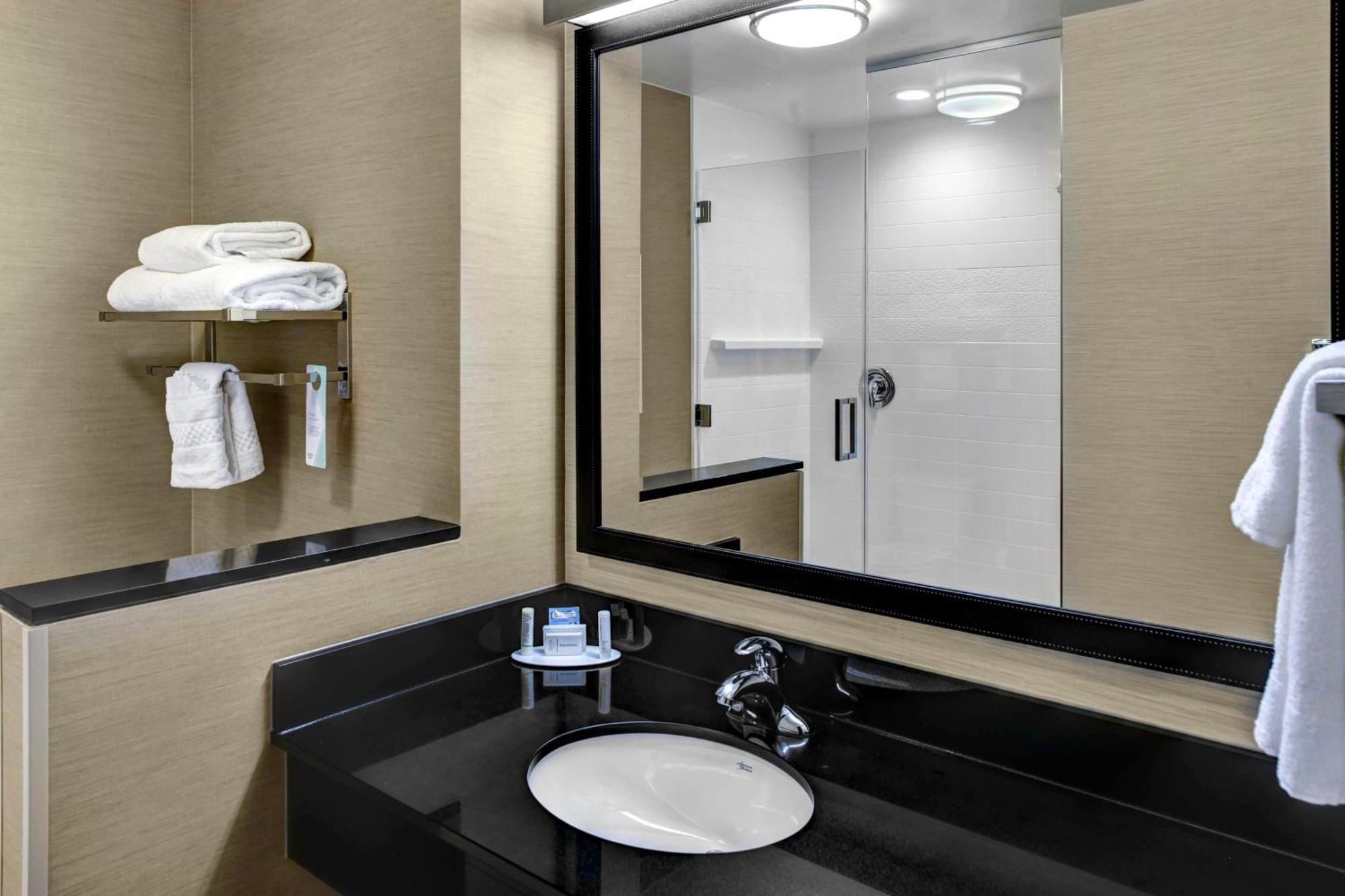 Fairfield Inn & Suites By Marriott Lansing At Eastwood Eksteriør bilde