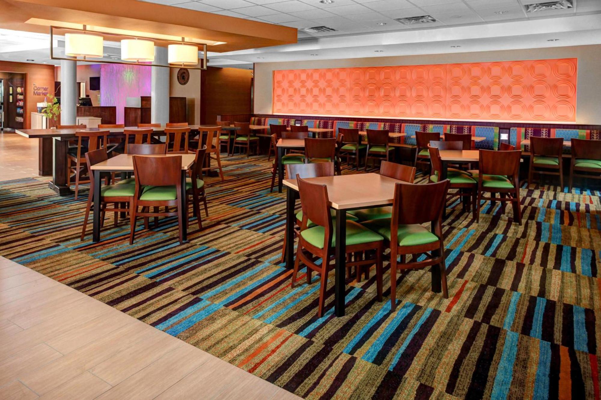 Fairfield Inn & Suites By Marriott Lansing At Eastwood Eksteriør bilde