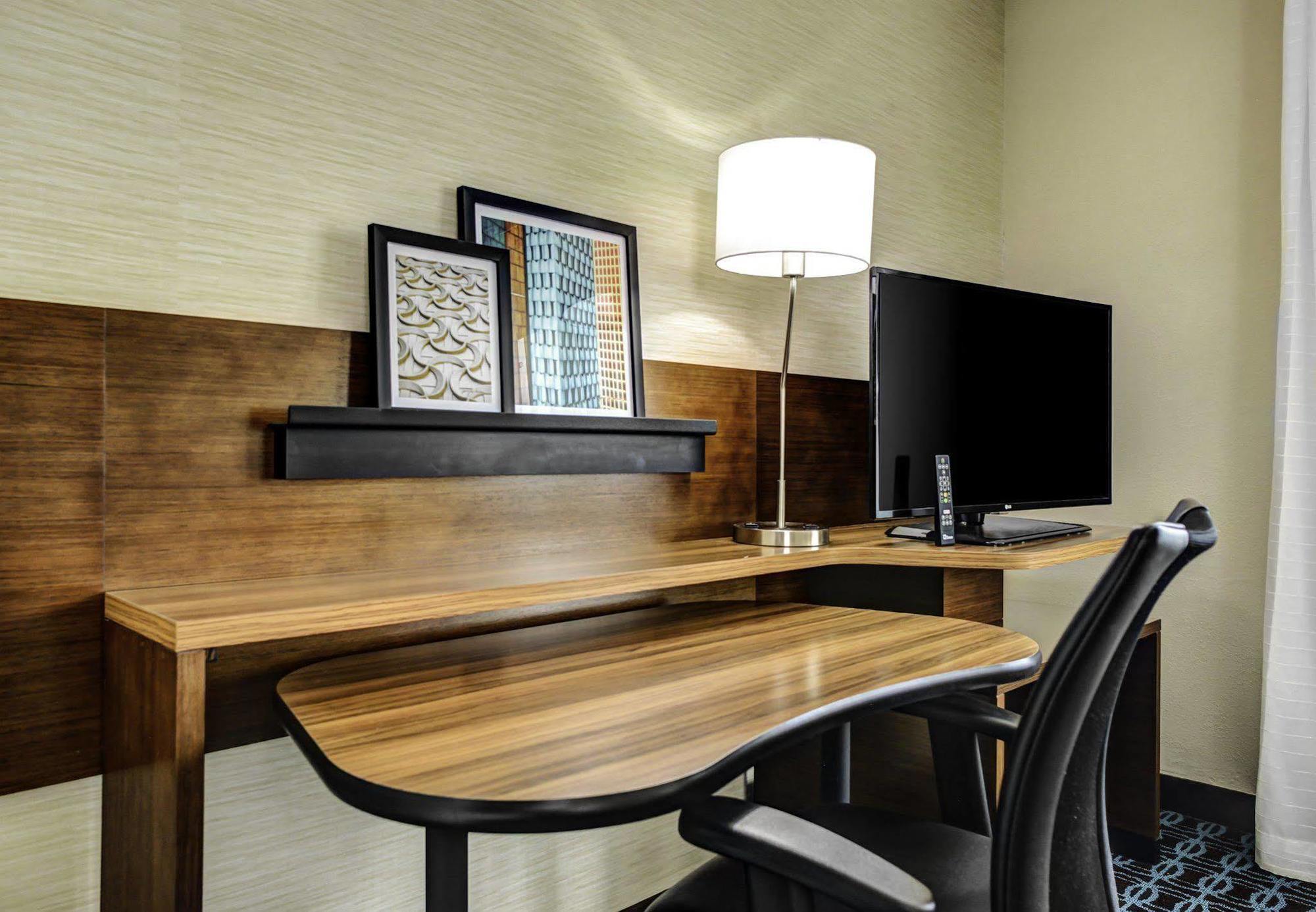 Fairfield Inn & Suites By Marriott Lansing At Eastwood Eksteriør bilde